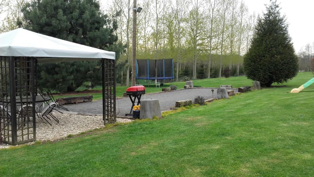 Gite Des Peupliers Girondelle Esterno foto